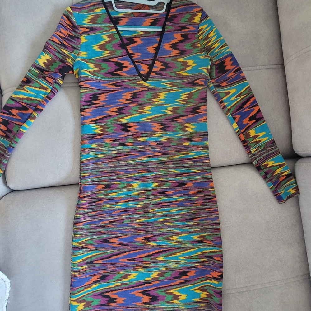 Dress - Picture 3 of 5